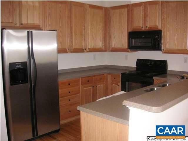 Foto del edificio - 544 Summerford Ln