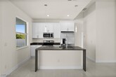Foto principal - 2481 NW 9th St