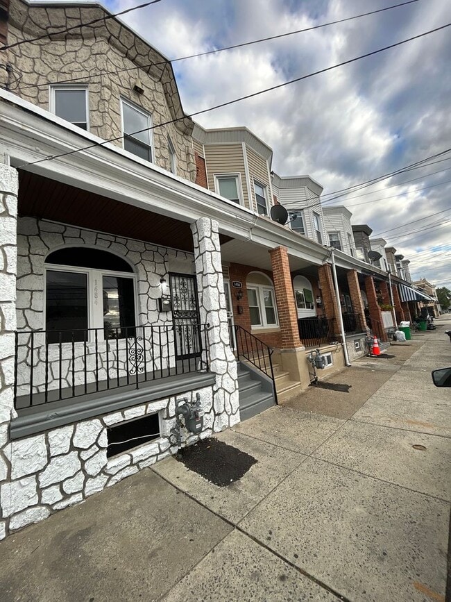 Foto del edificio - 1484 Louis St