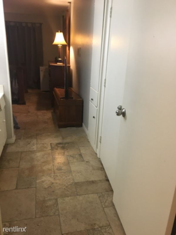 Foto principal - 1 br, 1 bath Condo - 15915 Stillwood St