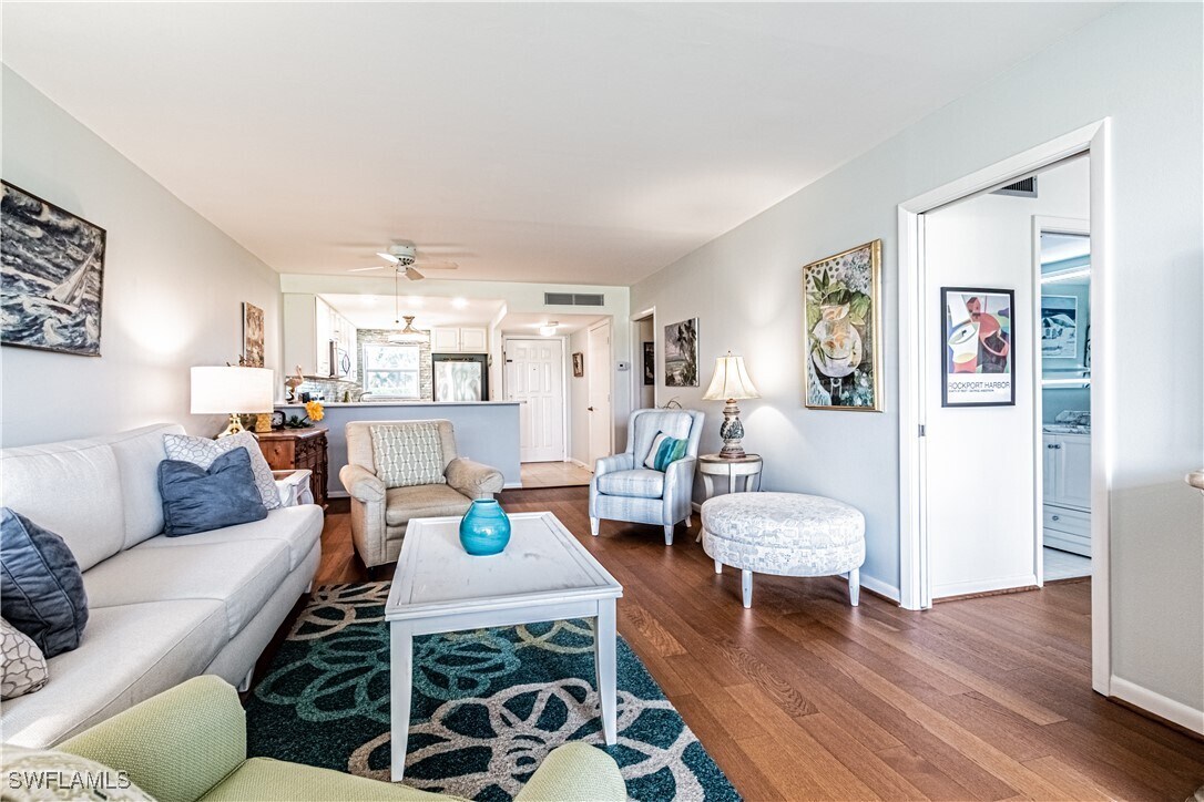 Foto principal - 1 High Point Cir W