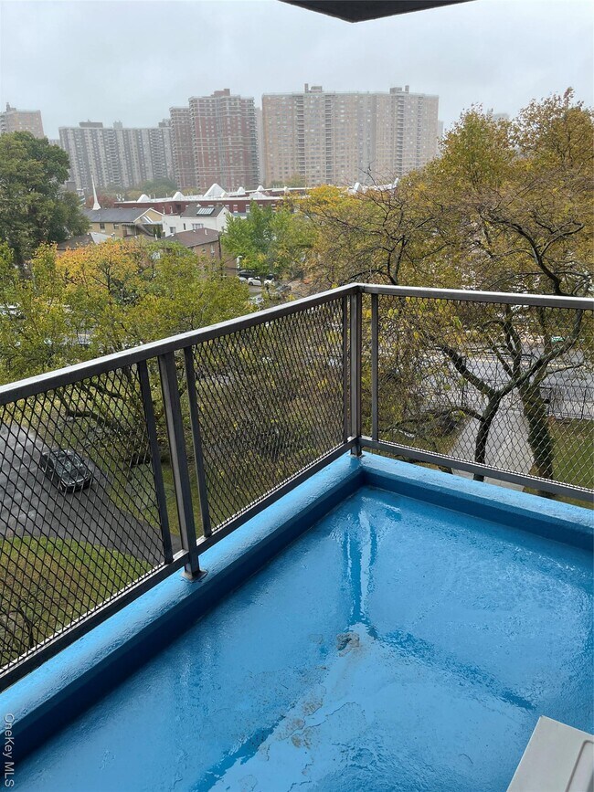 Foto del edificio - 3410 De Reimer Ave