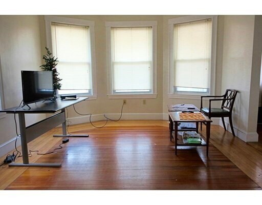 Foto del edificio - 420 Essex St