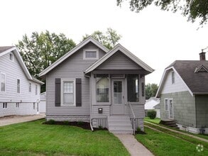 Building Photo - 2209 S 59th St