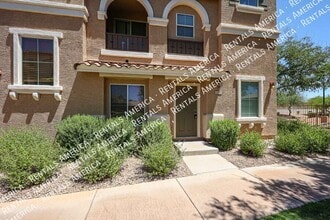 Building Photo - 747 N Port Dr