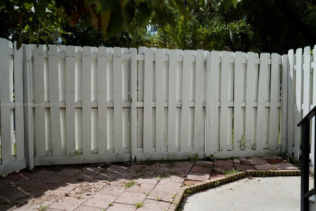 Foto del edificio - 15402 SW 85th Terrace