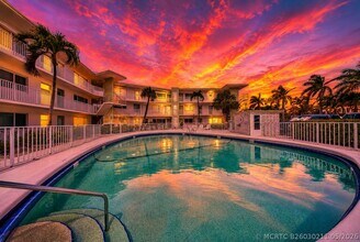 Building Photo - 3600 N Ocean Dr