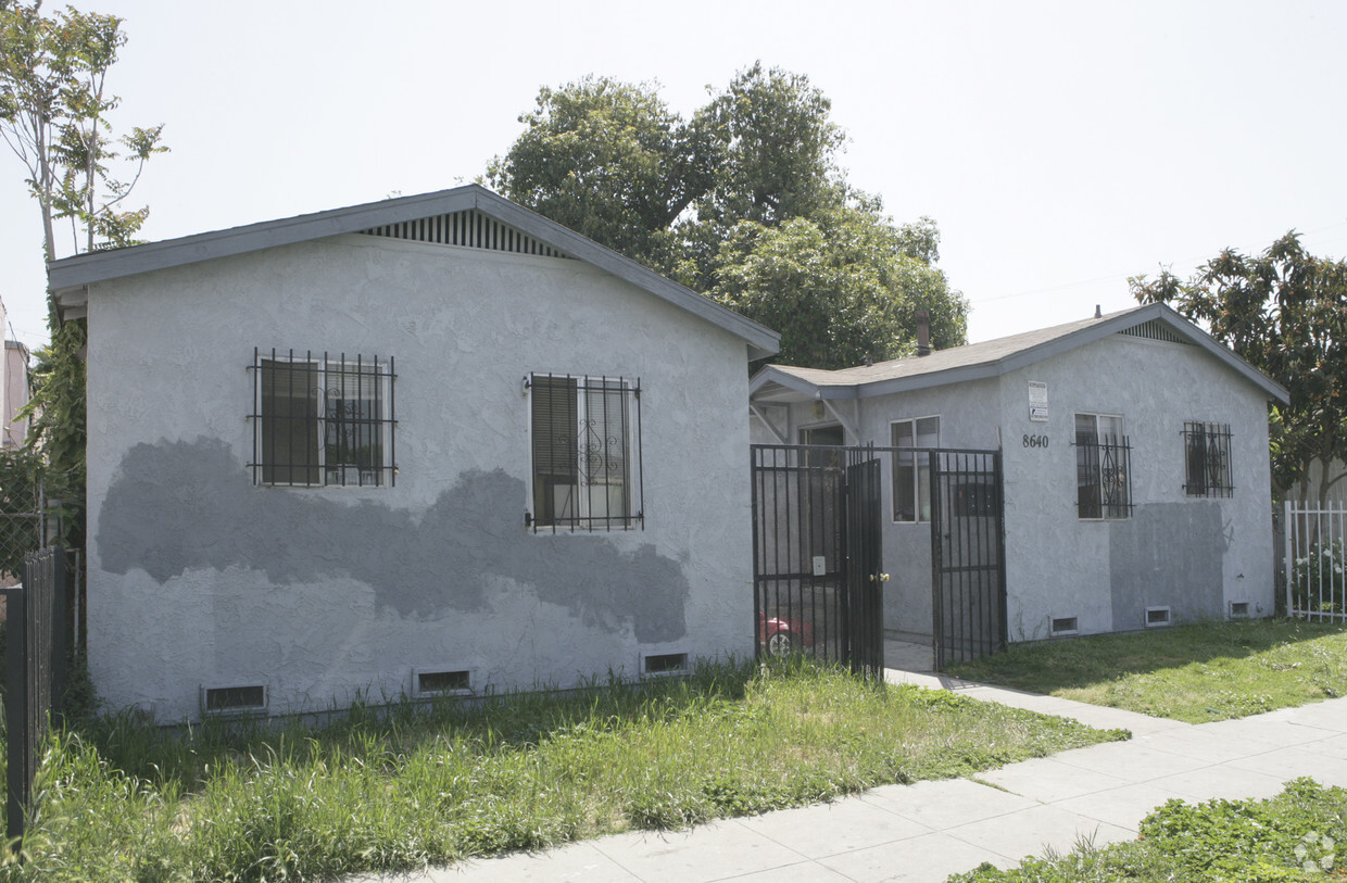 Building Photo - 8640 Denver Ave