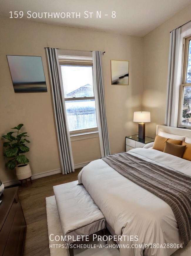 Building Photo - Renovated Bachelor Unit with Private Kitch...