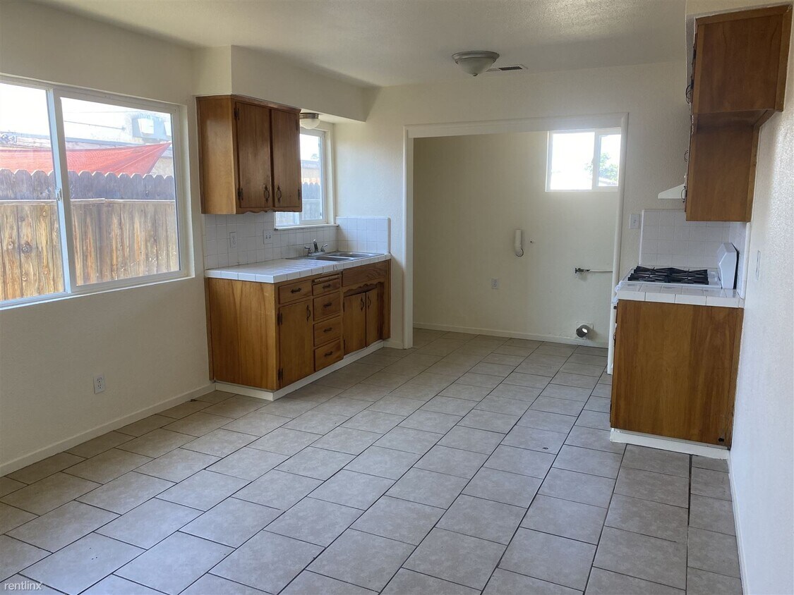 Primary Photo - 2 br, 1 bath House - 1029 N White St