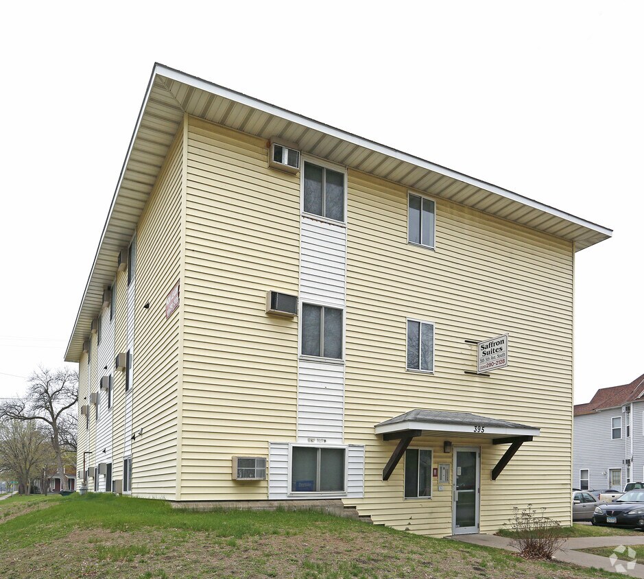 Building Photo - 395 5th Ave S