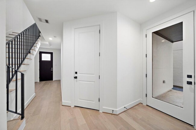 Building Photo - Brand new house in the Museum District wit...