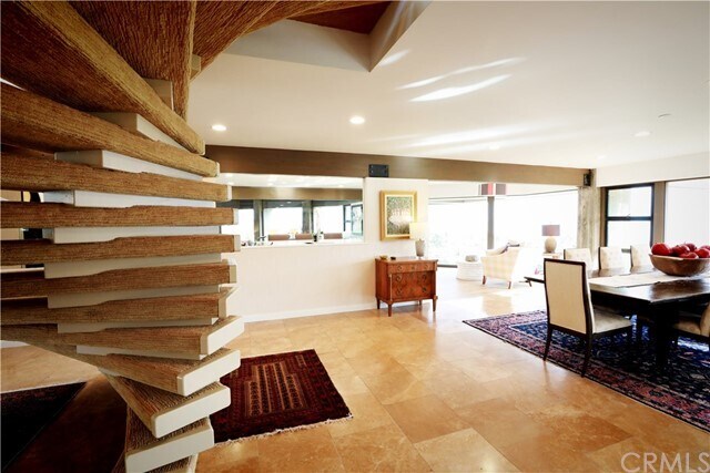 Building Photo - 608 Via Promontorio