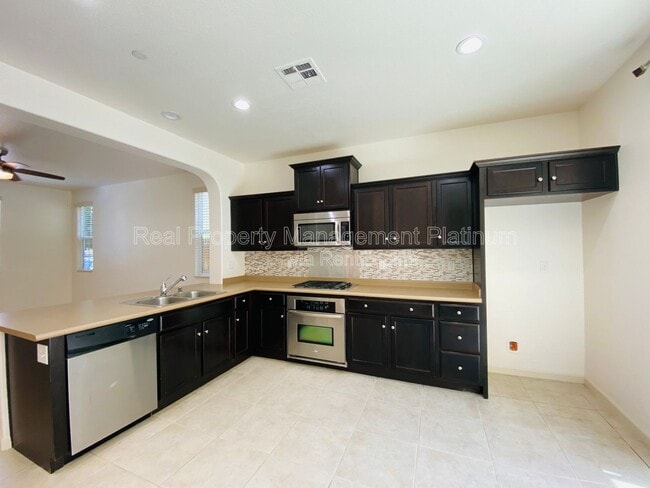 Foto del edificio - 3628 Elevations Way