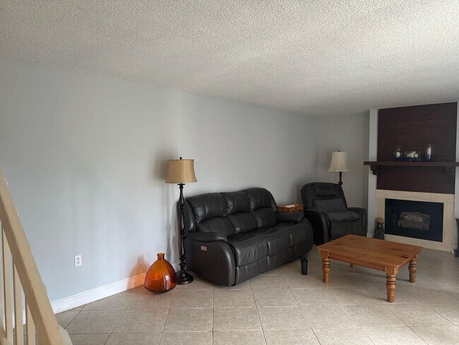 Foto del edificio - 1120 11th Ct