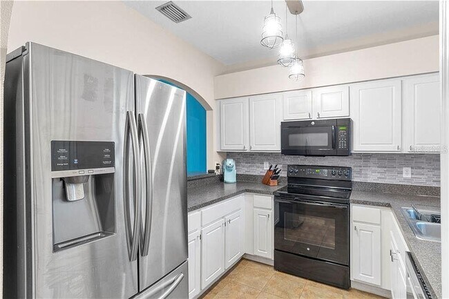 Building Photo - 18174 Paradise Point Dr
