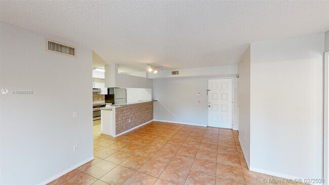 Building Photo - 430 S Park Rd