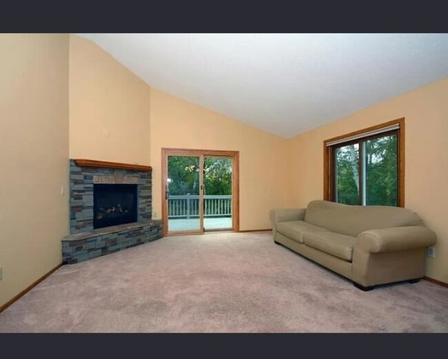 Building Photo - 5740 Willow Trail