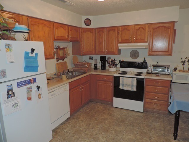 Building Photo - Sublease Available Now!