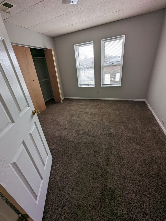 Building Photo - Oak Erie Building