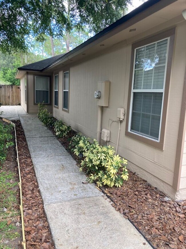 3 Bed / 2 Bath Home in the Heart of Ortega. House Rental in Jacksonville, FL