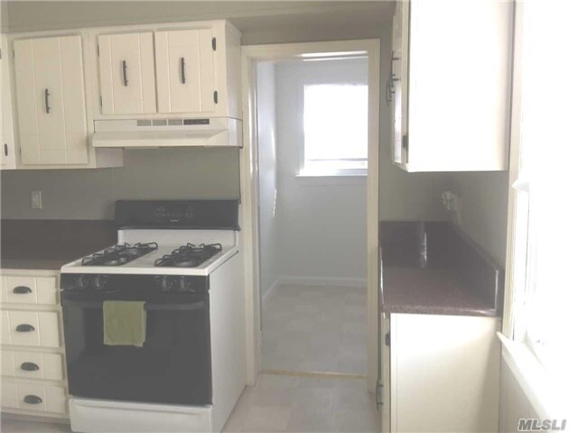 Building Photo - 3505 Hampton Rd