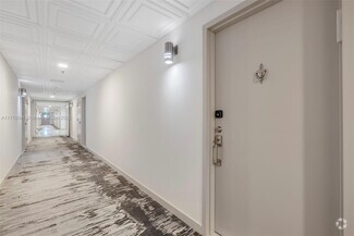 Building Photo - 9511 Collins Ave