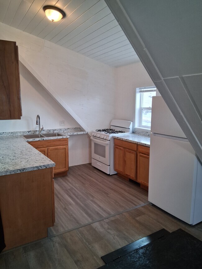 Foto del edificio - 600 Three Mile Dr N