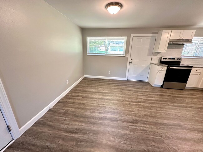 Foto del edificio - 304 Primrose Ln