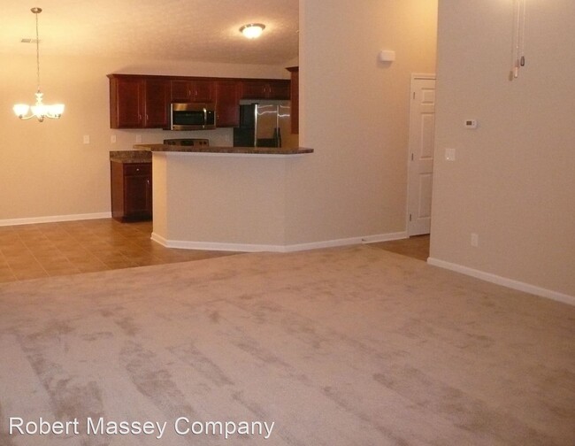 Building Photo - 9400 Clubview Dr
