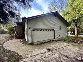 Building Photo - 397 Gracie Rd