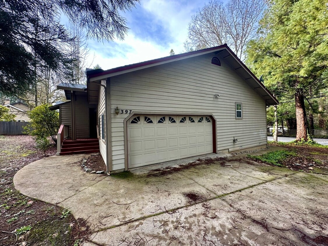 Primary Photo - Downtown Nevada City Home Walking Distance...