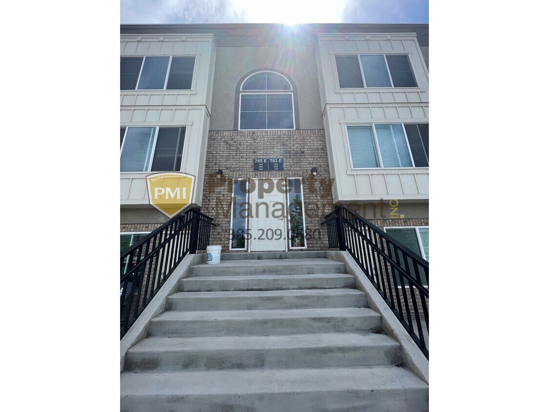 HUGE & SPACIOUS 3bedroom, 2bathroom in A... Condo for Rent in