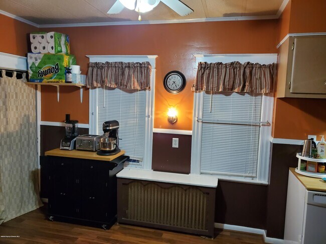 Foto del edificio - 1235 Dundaff St