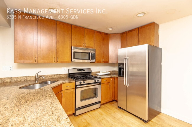 Building Photo - Beautiful 2bd/2bth in West Ridge, SS Appli...