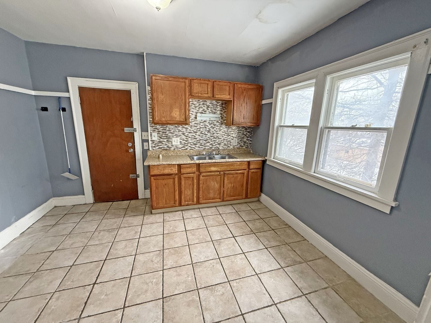 3584 E 151st St Cleveland, OH 44120 – photo 5