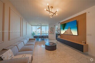 Building Photo - 18201 Collins Ave