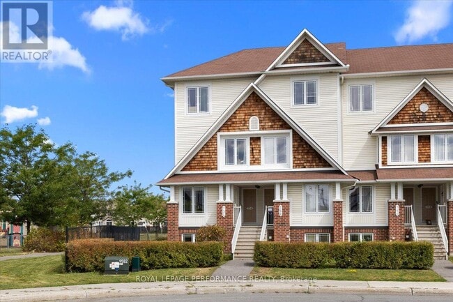 Building Photo - 732 Lakeridge Dr