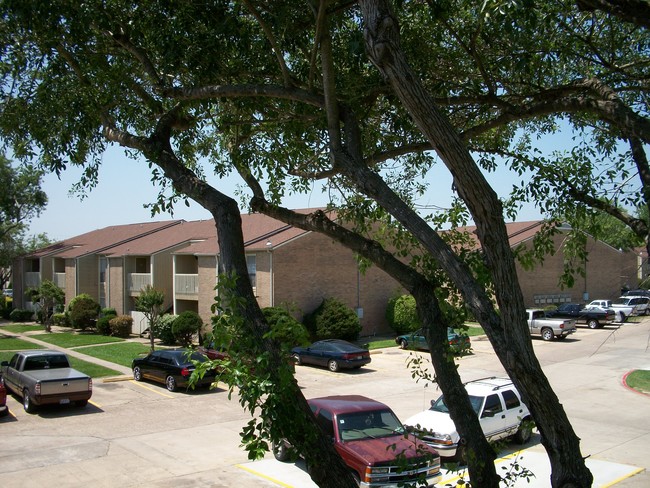 Foto del edificio - Imperial Landing Apartments