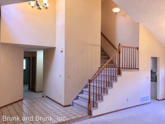 Foto del edificio - 5 br, 3.5 bath House - 2340 Kittridge Avenue