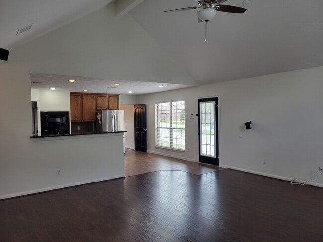 Building Photo - 1708 Sedona Dr