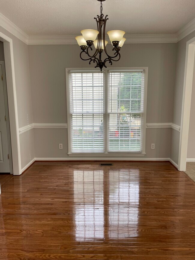 Foto del edificio - 8900 Erinsbrook Dr