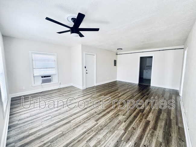 Foto del edificio - 232 4th St N