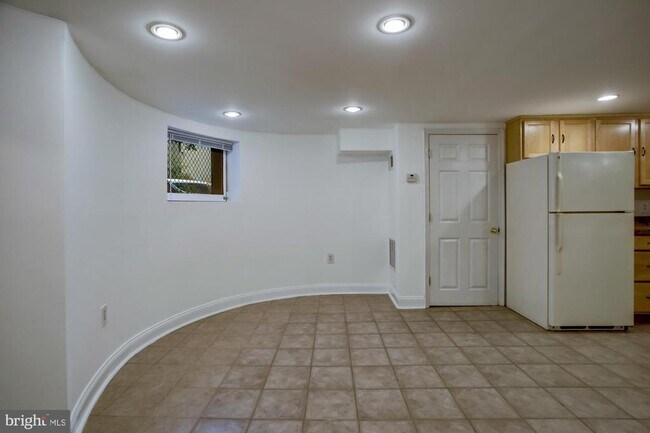 Foto del edificio - 2151 Florida Ave NW