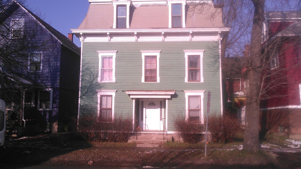 Foto principal - 912 Lafayette Ave