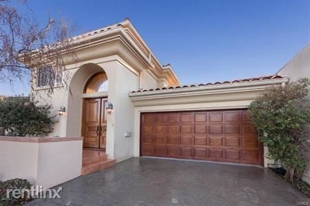 Primary Photo - 32250 Oakshore Dr