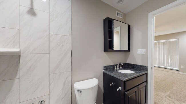 Foto del edificio - The Ashley at Bluffview Apartments