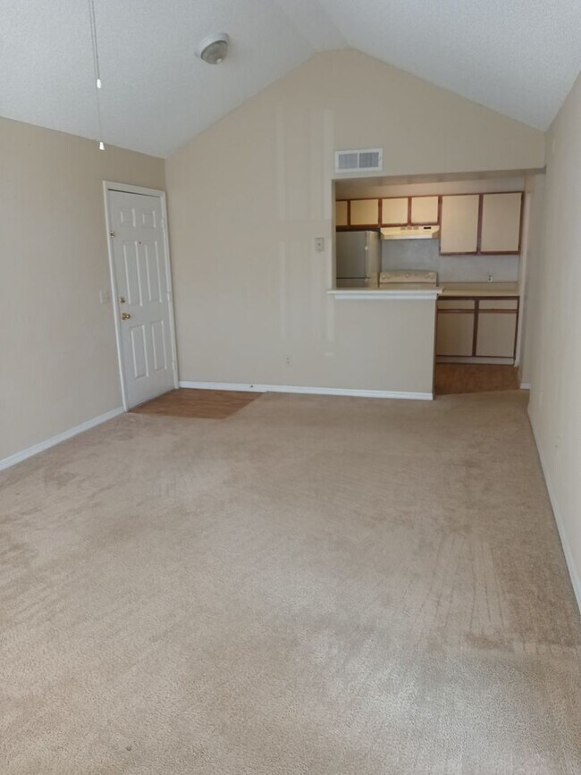 Building Photo - Tradewinds Metro West 1bed 1bath Rental