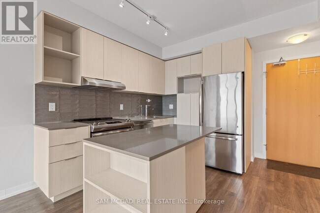Building Photo - 2520 Eglinton Ave W