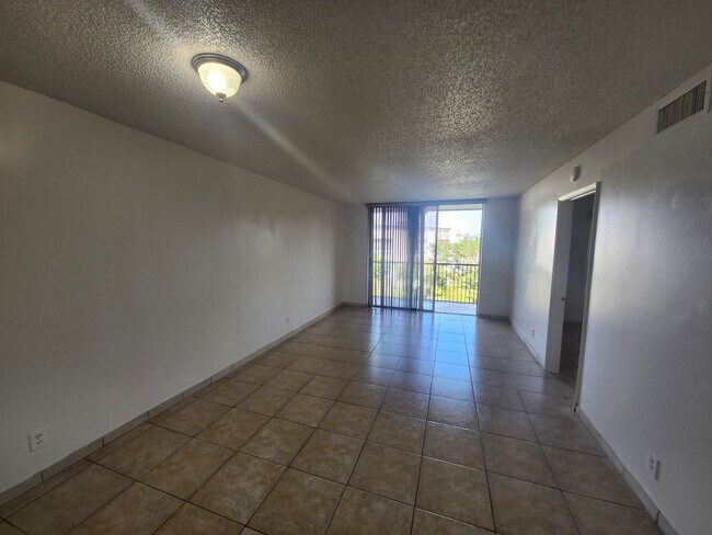 Building Photo - 8750 N Sherman Cir